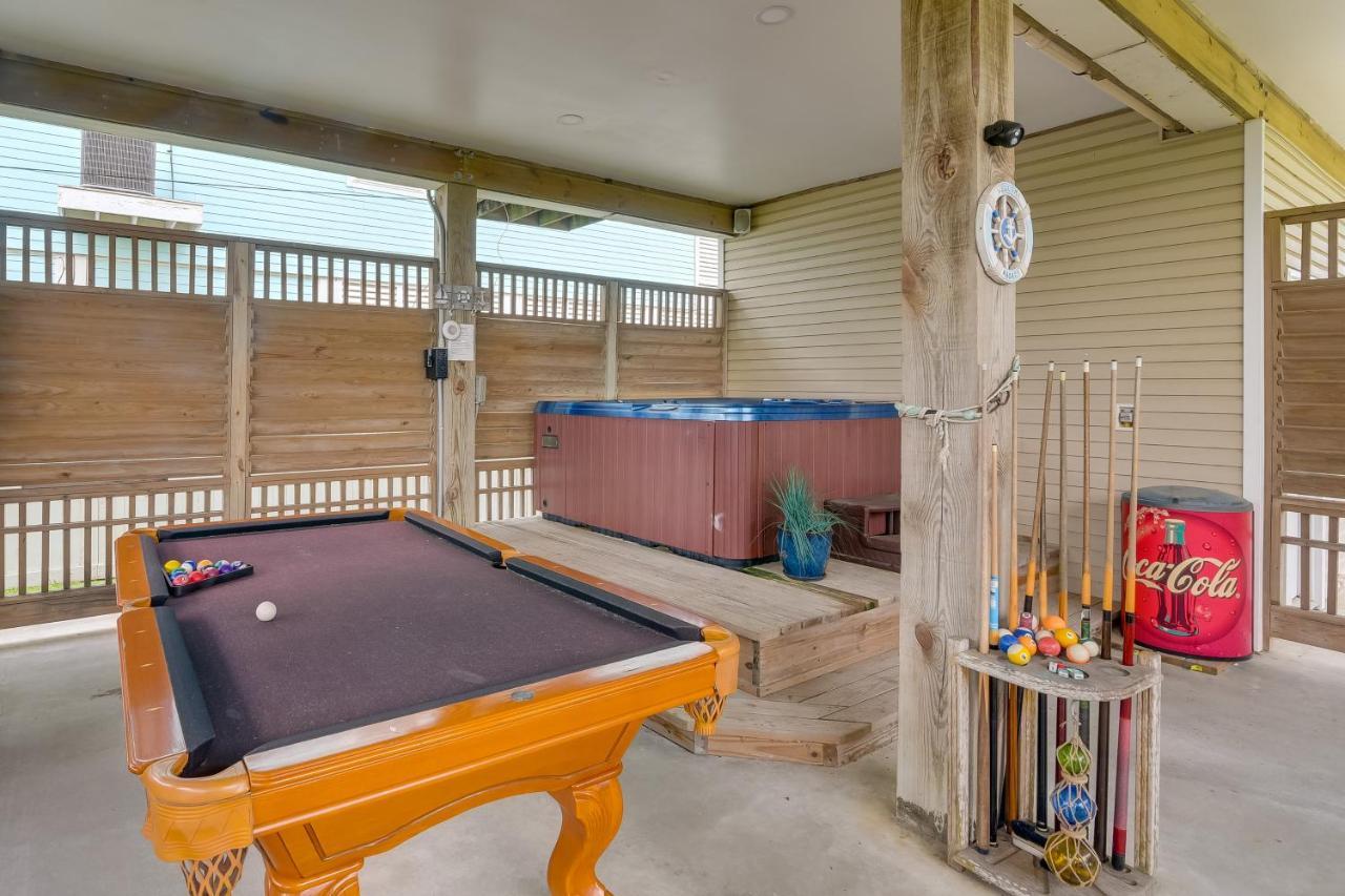 Galveston Escape With Entertainment Patio And Deck! Villa Kültér fotó